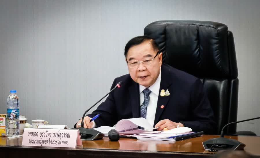 รัฐมนตรีว่าการกระทรวงแรงงาน เร่งรัดข้อสั่งการรองนายกรัฐมนตรี เร่งช่วยเหลือผู้ว่างงานที่เดินทางกลับจากมาเลเซียจากผลกระทบโควิดให้มีงานทำ